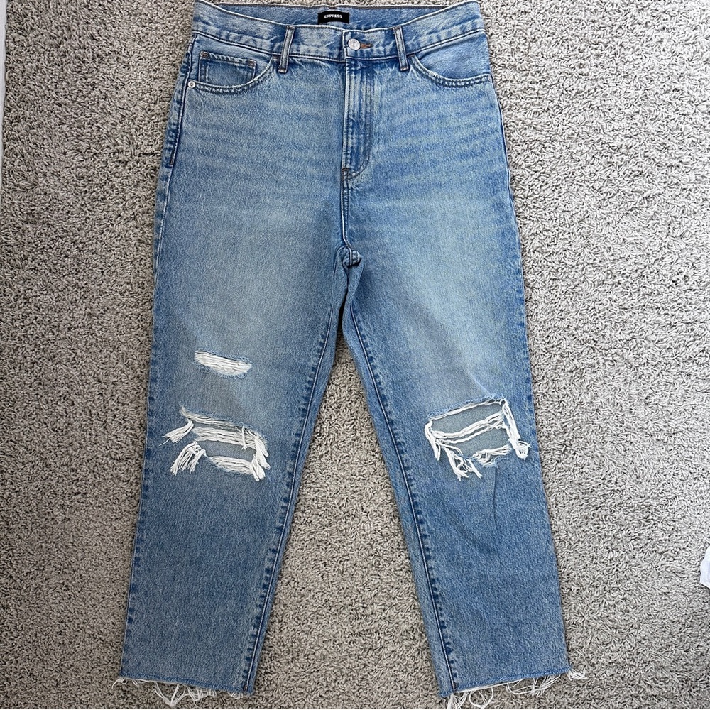 Express Super High Rise Mom Jean